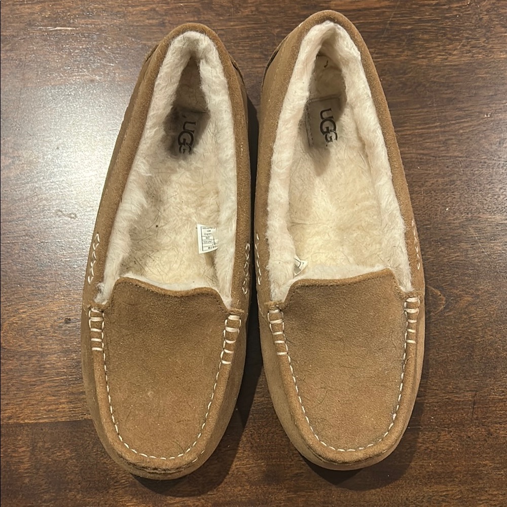 UGG Tan Slippers with Sheepskin Lining and Moccasin Stitching